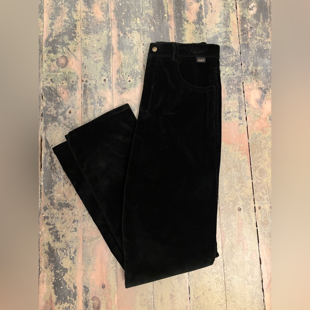 NWT Skea Paris/Veil Velvet Pants